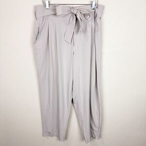 Athleta Khaki Paperbag Crop Pants Skyline Size 18 Stretch